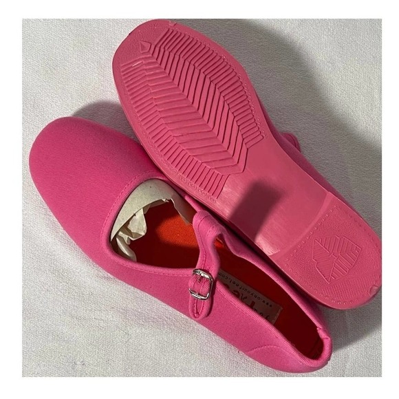 On your feet kung-fu twin blossom pink slip on shoes Sz 7M - Picture 3 of 4